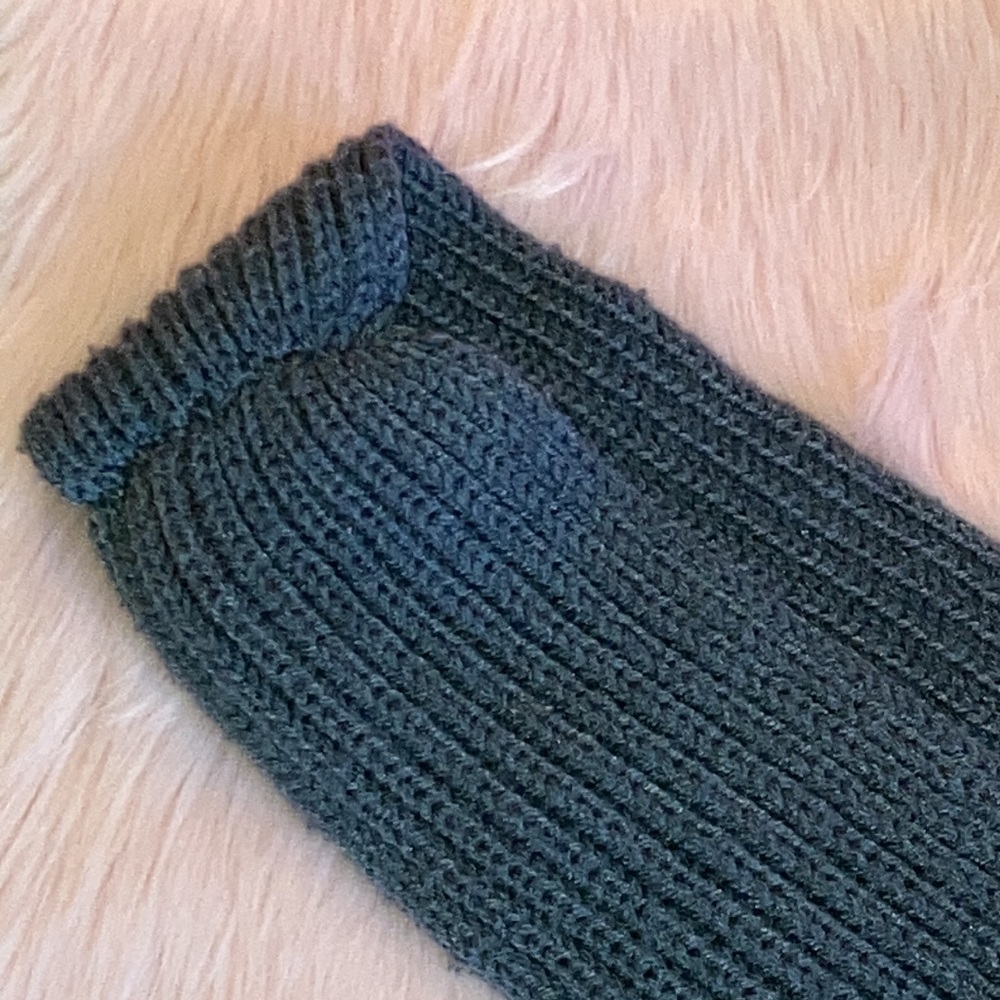 Infiniti Scarf - Picture 3 of 3